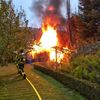 FW Horn-Bad Meinberg: Gartenhütte steht in Vollbrand