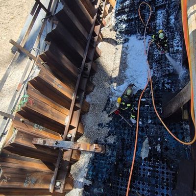 FW-M: Baumaterial in Brand (Bogenhausen)