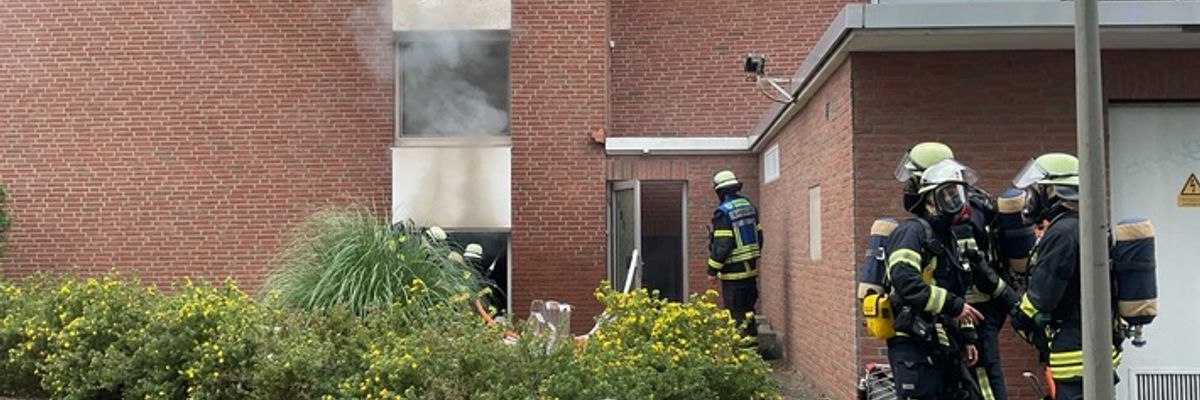 FW-DO: Zimmerbrand in Löttringhausen - Bewohner vor Eintreffen der Feuerwehr gerettet