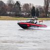 FW-NE: Segelboot kentert bei Wendemanöver | Zwei Personen gerettet
