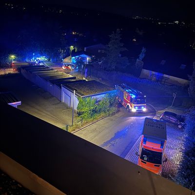 FW-EN: Brand im Patientenzimmer im Wohnheim am Millöcker Weg - Bewohner aus verrauchtem Zimmer gerettet - Vier Betroffene, zwei Verletzte
