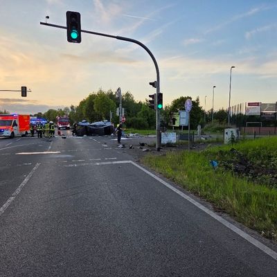 FW Datteln: schwerer Verkehrsunfall auf dem Landwehrring fordert eine verletzte Person