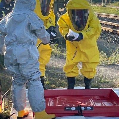 FW Lehrte: Gefahrgutaustritt sorgt für erneuten Großeinsatz im Bereich Lehrte