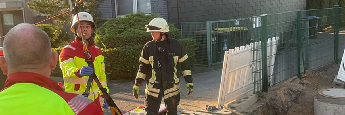 FW-MH: Arbeitsunfall in MH-Heißen - Rettungshubschrauber im Einsatz