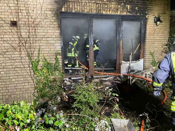 FW-DO: Feuer in Dortmund-Höchsten / Brand eines Einfamilienhauses