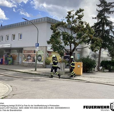 FW-M: Kellerbrand fordert zwei Verletzte (Trudering)