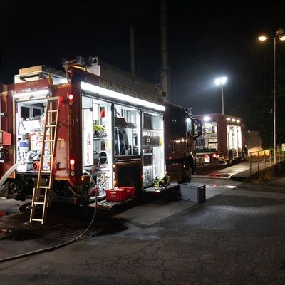 FW-SE: Gefahrgutaustritt auf Betriebsgelände