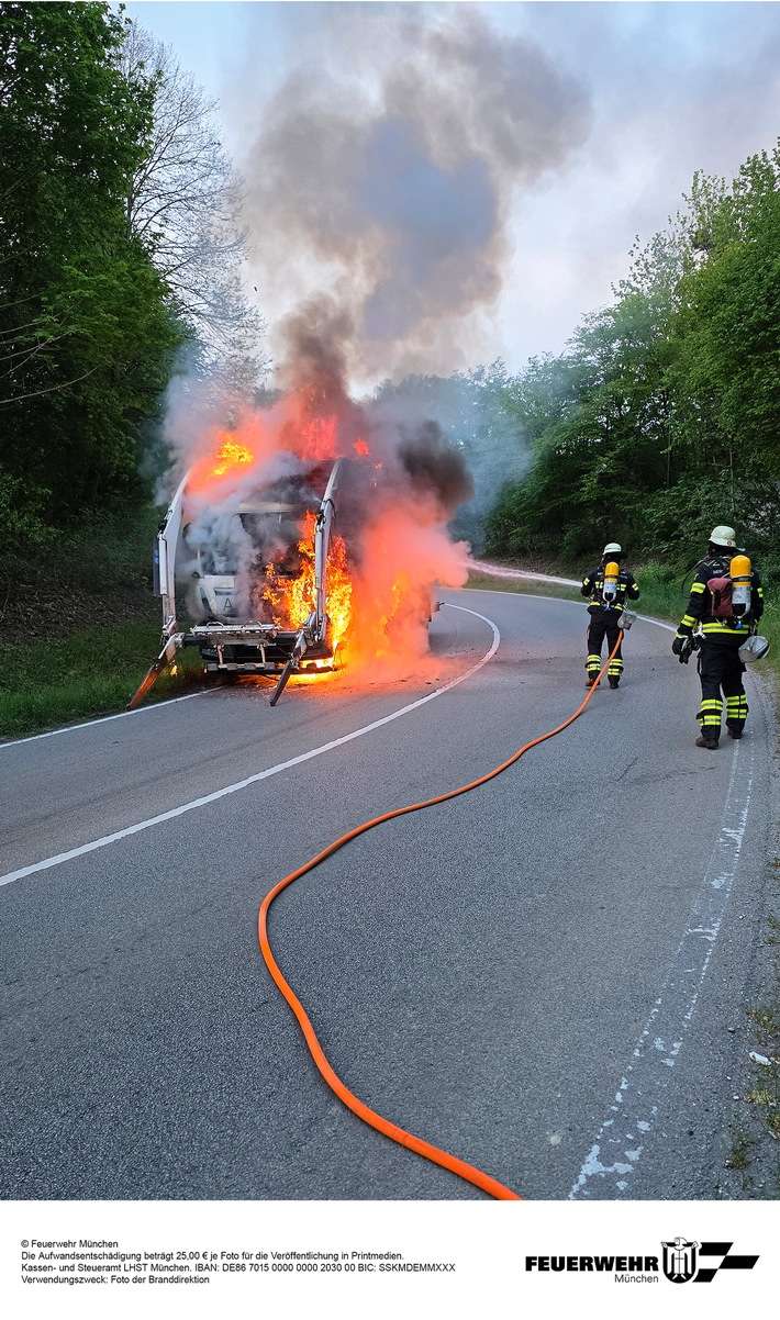 FW-M: Lkw-Fahrerhaus in Vollbrand (Oberföhring/Unterföhring)