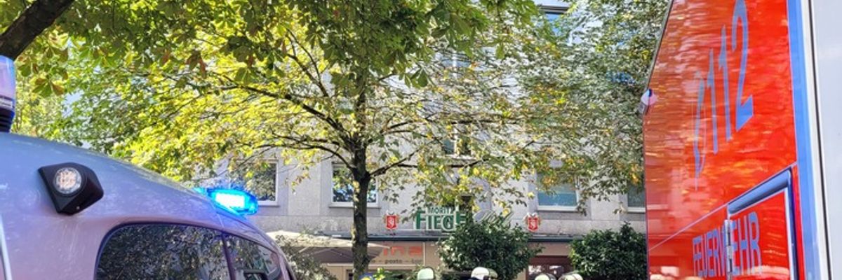 FW-BO: Gemeldetes Feuer mit Menschenleben in Gefahr löst Großeinsatz der Feuerwehr aus