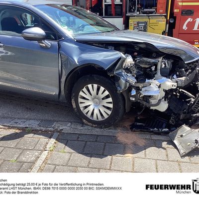 FW-M: Schweres Gerät zur schonenden Rettung (Aubing)