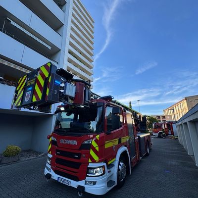 FW Speyer: Balkonbrand in der 14. Etage der Doppelhochhäuser "Max und Moritz" - Keine Verletzten