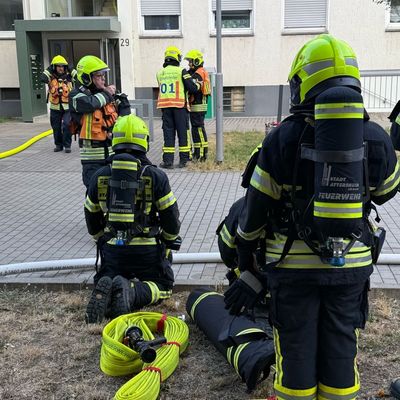 Feuerwehr MTK: Drei Einsätze am Dienstag - Schlimmeres bei Küchenbrand verhindert