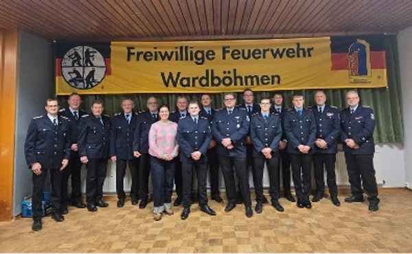 FFW Bergen: Hajo und Kohrs für 60-Jährige Mitgliedschaft geehrt. Jahreshauptversammlung der Ortsfeuerwehr Wardböhmen.