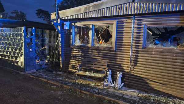 FW-MH: Feuerwehreinsatz auf Campingplatz in Mülheim an der Ruhr