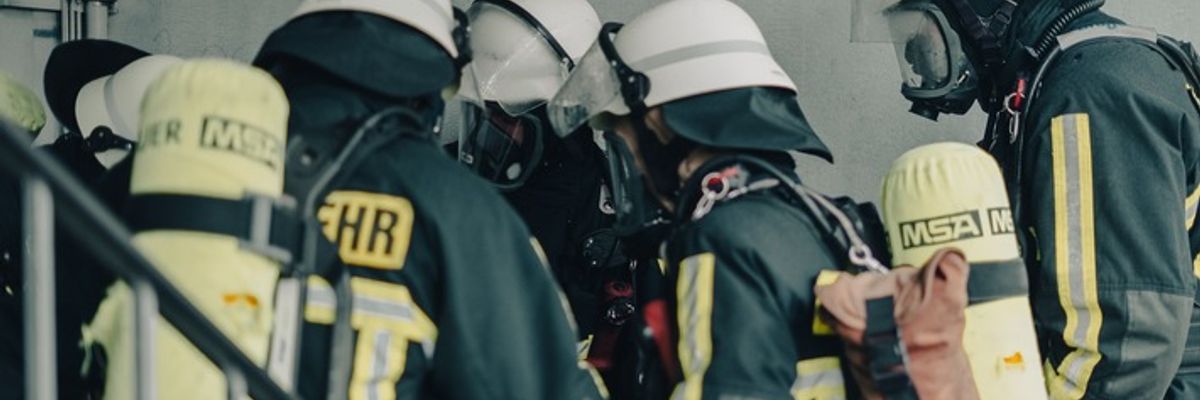 FW Moers: Brand in Moerser Krankenhaus / Stationspersonal handelt vorbildlich