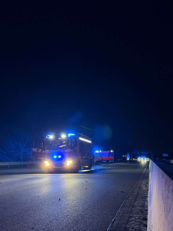FW-NE: Verkehrsunfall auf der A46 | Rettungshubschrauber im Einsatz