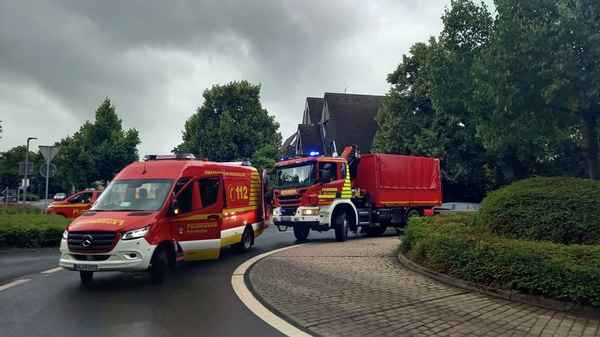 FW-EN: Dieselspur durch Herdecke: Feuerwehr im Einsatz - Erstversorgung an Bushaltestelle