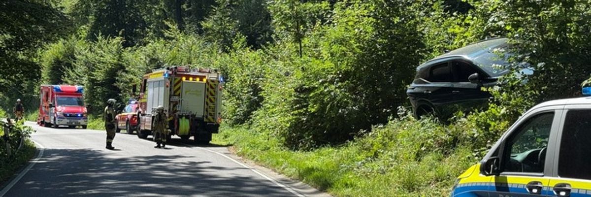 FW-EN: Verkehrsunfall auf der Ender Talstraße Straße - Fahrer leichtverletzt