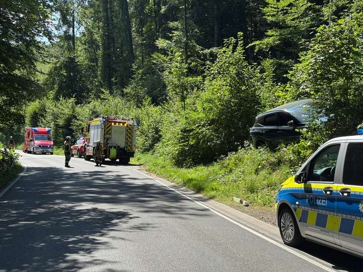 FW-EN: Verkehrsunfall auf der Ender Talstraße Straße - Fahrer leichtverletzt