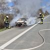 FW-ROW: Kleinwagen brennt in voller Ausdehnung