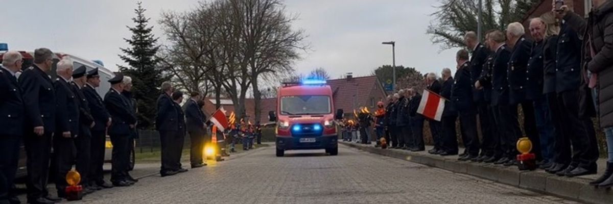 FW-AUR: Besondere Ehrung für 70 Jahre Feuerwehrmitgliedschaft
