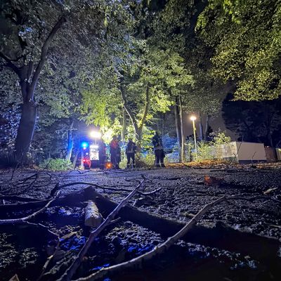 FW-NE: Bombenentschärfung und 39 Sturmeinsätze beschäftigen Feuerwehr Neuss | Abschlussbericht - Stand: 24.10.2026 - 12:00 Uhr