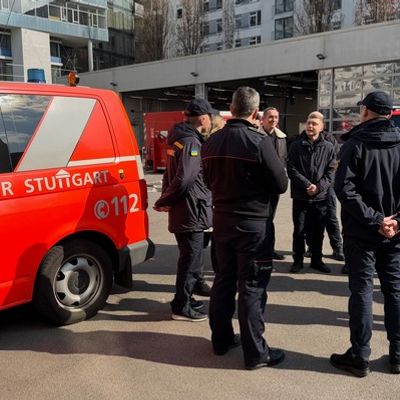 FW Stuttgart: Einsatztraining für ukrainische Einsatzkräfte aus Chmelnyzkyj bei der Feuerwehr Stuttgart - gelebte Solidarität und partnerschaftliche Zusammenarbeit