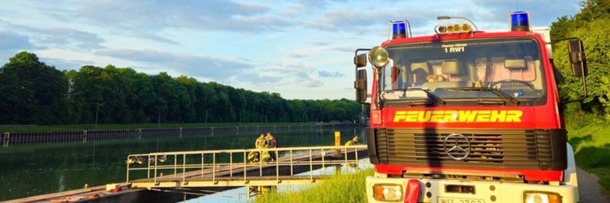 FW Hünxe: Reh im Wesel-Datteln-Kanal
