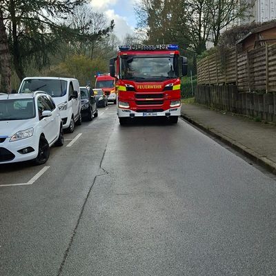 FW-Heiligenhaus: Brennender PKW in Garage