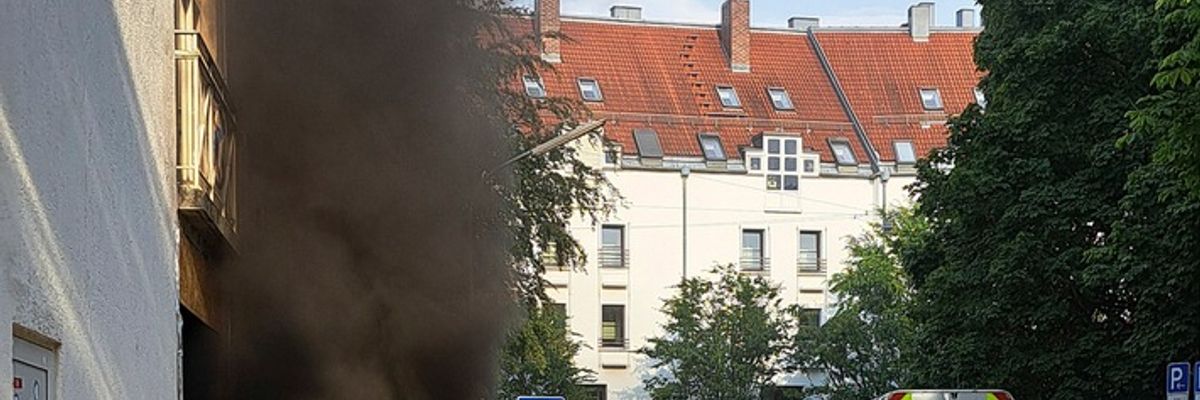 FW-M: Brandmeldeanlage detektiert Feuer in Turnhalle (Lehel)