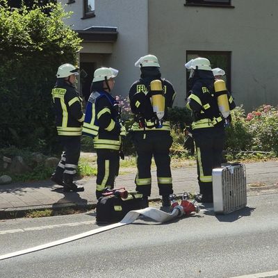 FFW Schiffdorf: Beschädigte Gasleitung sorgt für Großaufgebot der Feuerwehr