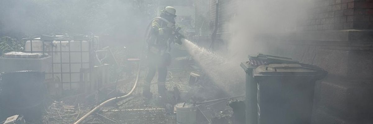 FW Weinheim: Feuer in der Ludwigstraße, schnell unter Kontrolle