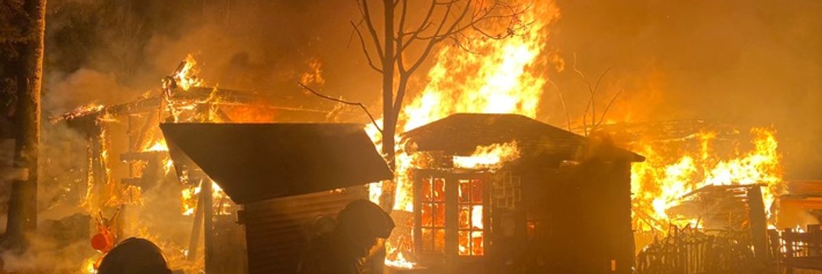 FW Dresden: Informationen zum Einsatzgeschehen von Feuerwehr und Rettungsdienst in der Landeshauptstadt Dresden vom 24. Dezember 2025