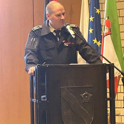 FW-OE: Verabschiedung von Markus Hamers und Ernennung von Benjamin Heinert zum Leiter der Feuerwehr Lennestadt