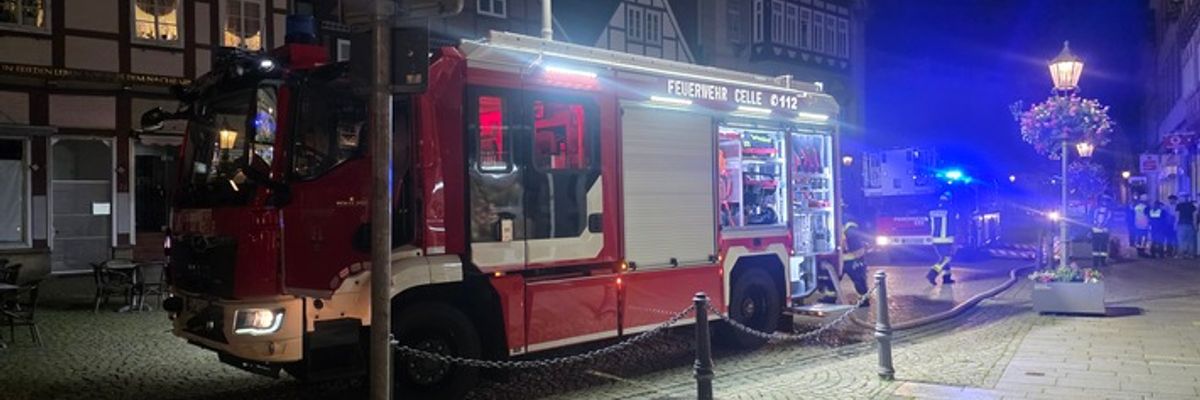 FW Celle: Rauchentwicklung in der historischen Altstadt von Celle