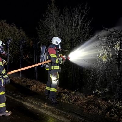 FW LK Neunkirchen: Arbeitsreiche Silvesternacht für die Feuerwehren im Landkreis Neunkirchen