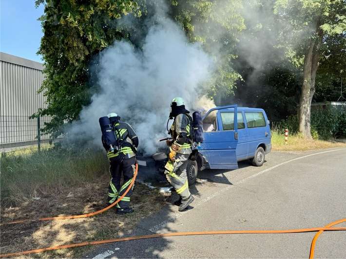 FW Hünxe: Pkw-Brand