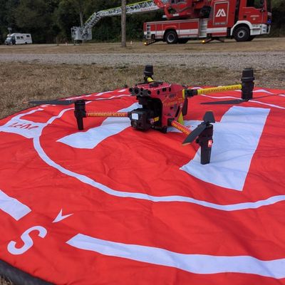 FW-KLE: Rauchschwaden über dem Wald: Drohne gibt Entwarnung