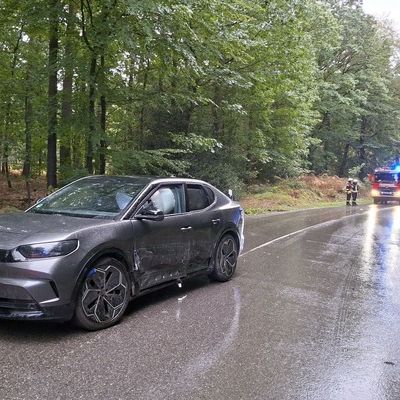 FW Sonsbeck: eCall - Verkehrsunfall auf der Reichswaldstraße