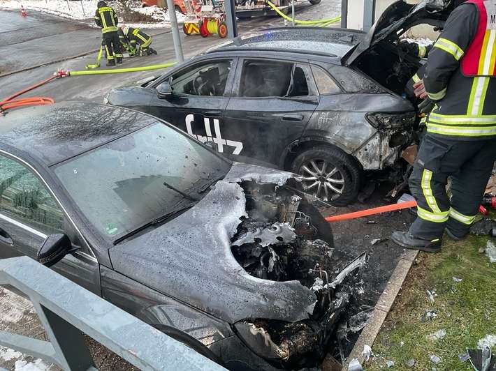 FW-MH: Fahrzeugbrand in Mülheim an der Ruhr