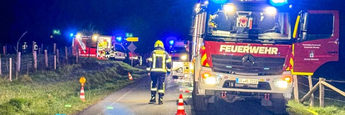 FW Wenden: Verkehrsunfall mit eingeklemmter Person: Einsatz der Drohneneinheit der Feuerwehr Wenden