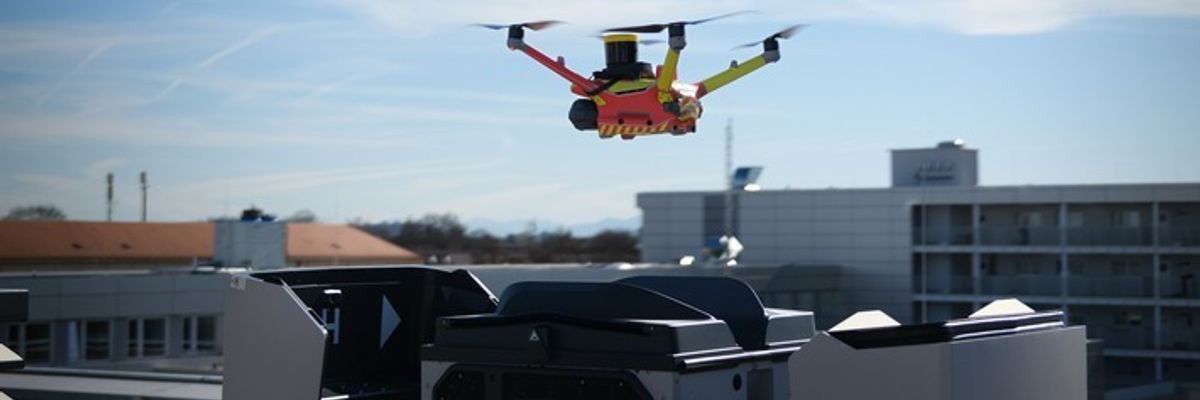 FW-M: Zusammenarbeit zwischen Stadt und Landkreis: automatisierte Drohnen für die Gefahrenabwehr