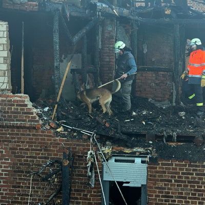 FW Dörentrup: Explosion mit anschließendem Großbrand in Wohnhaus - eine Person tot aufgefunden