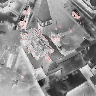 FW-HEI: Feuer zertört denkmalgeschützte Kirche