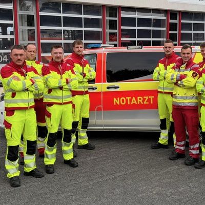 FW Paderborn: 12 neue Rettungssanitäter durch die Feuerwehr Paderborn ausgebildet