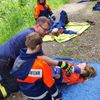 FW-AR: Jugendfeuerwehr trainiert Einsatzrealität