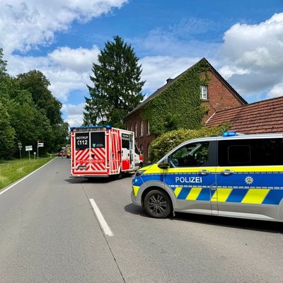 FW Hünxe: eCall bestätigt - Verkehrsunfall mit einer eingeschlossenen Person