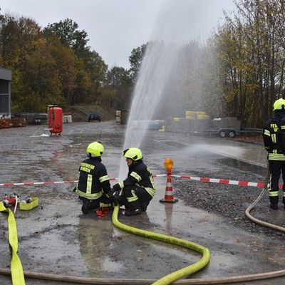 FW Wenden: Jahresabschlussübung der Freiwilligen Feuerwehr der Gemeinde Wenden