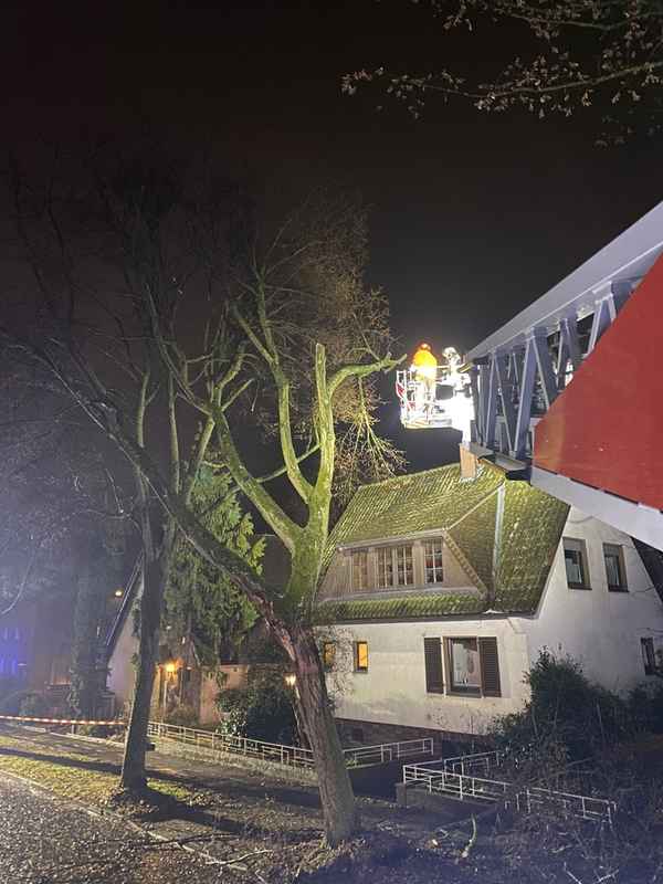 FW Datteln: Einsatzreicher Abend für die Feuerwehr Datteln