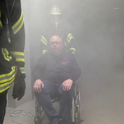 FW Celle: Feuer in Kinderklinik und Verkehrsunfall - die Celler Feuerwehr übte heute den Ernstfall im AKH und auf dem Wilhelm-Heinichen-Ring!